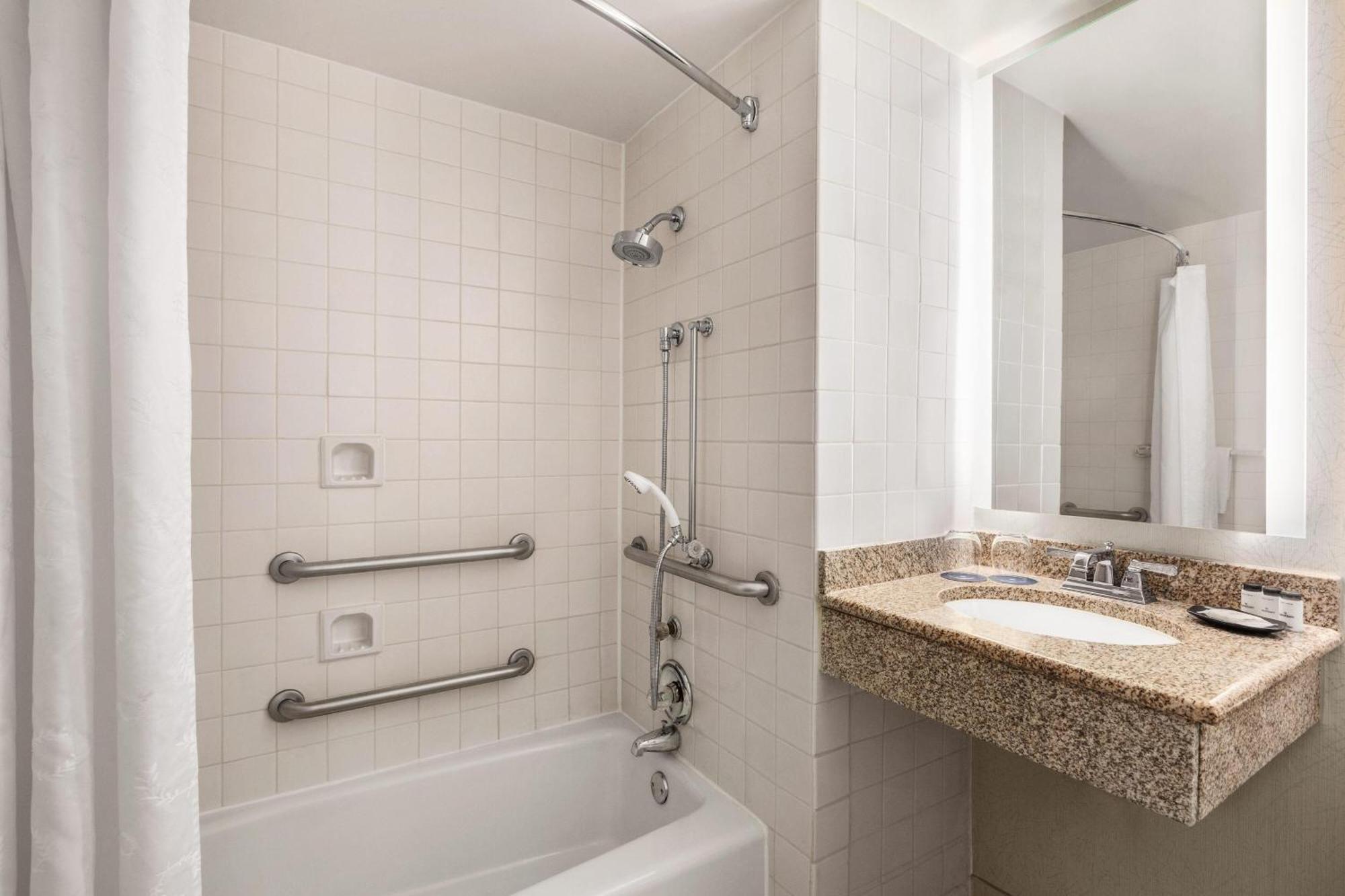 Sheraton Raleigh Hotel Ngoại thất bức ảnh